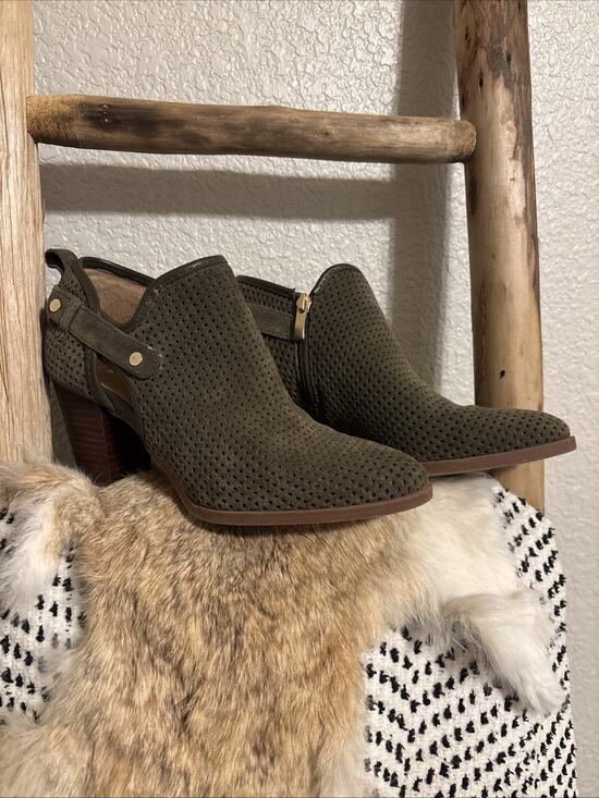 Franco Sarto Shoes - Franco‎ Sarto womens suede Dark Olive Green booties size 7.5 M 3" heel